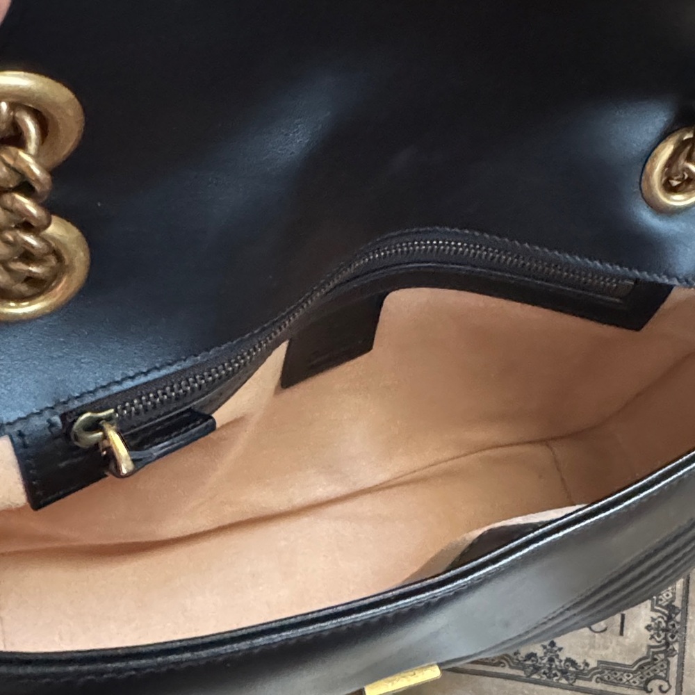 Gucci Black Quilted Leather Shoulder Bag with Gold Hardware - Picture 5 of 10